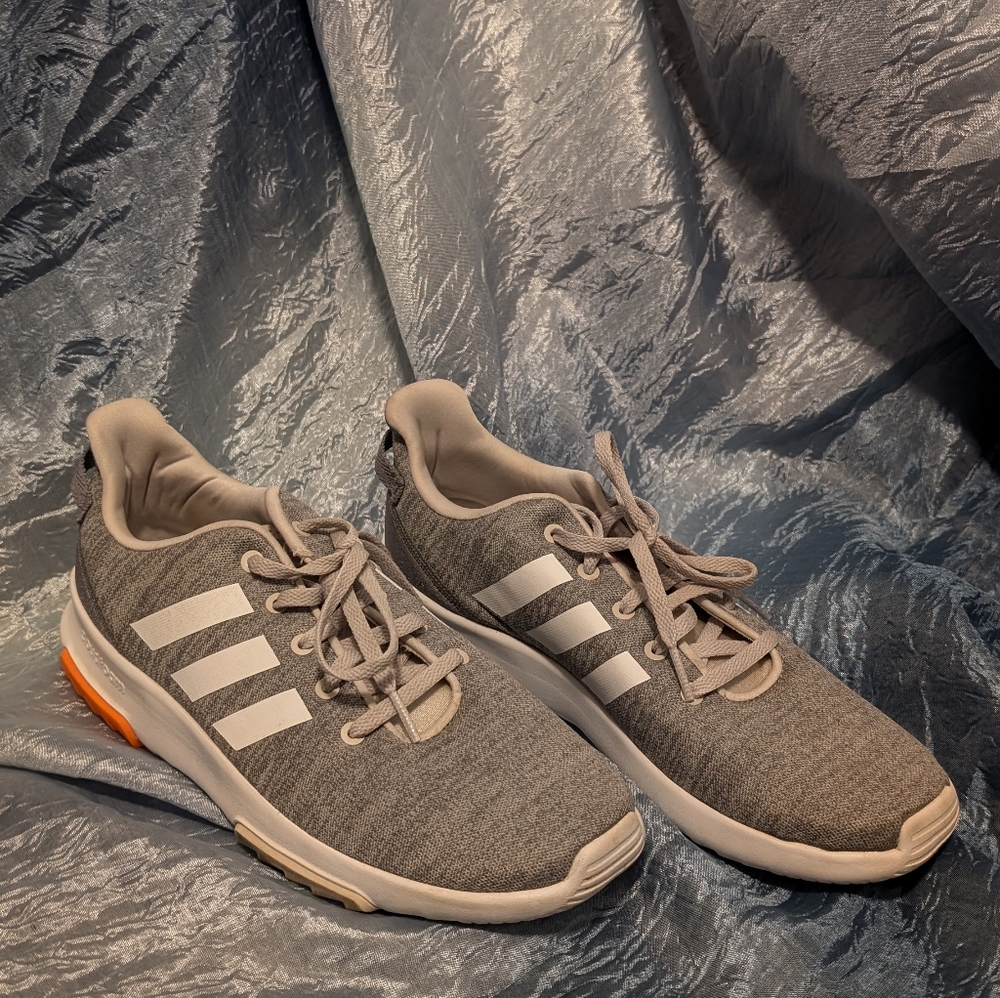 Adidas Cloud foam Racer